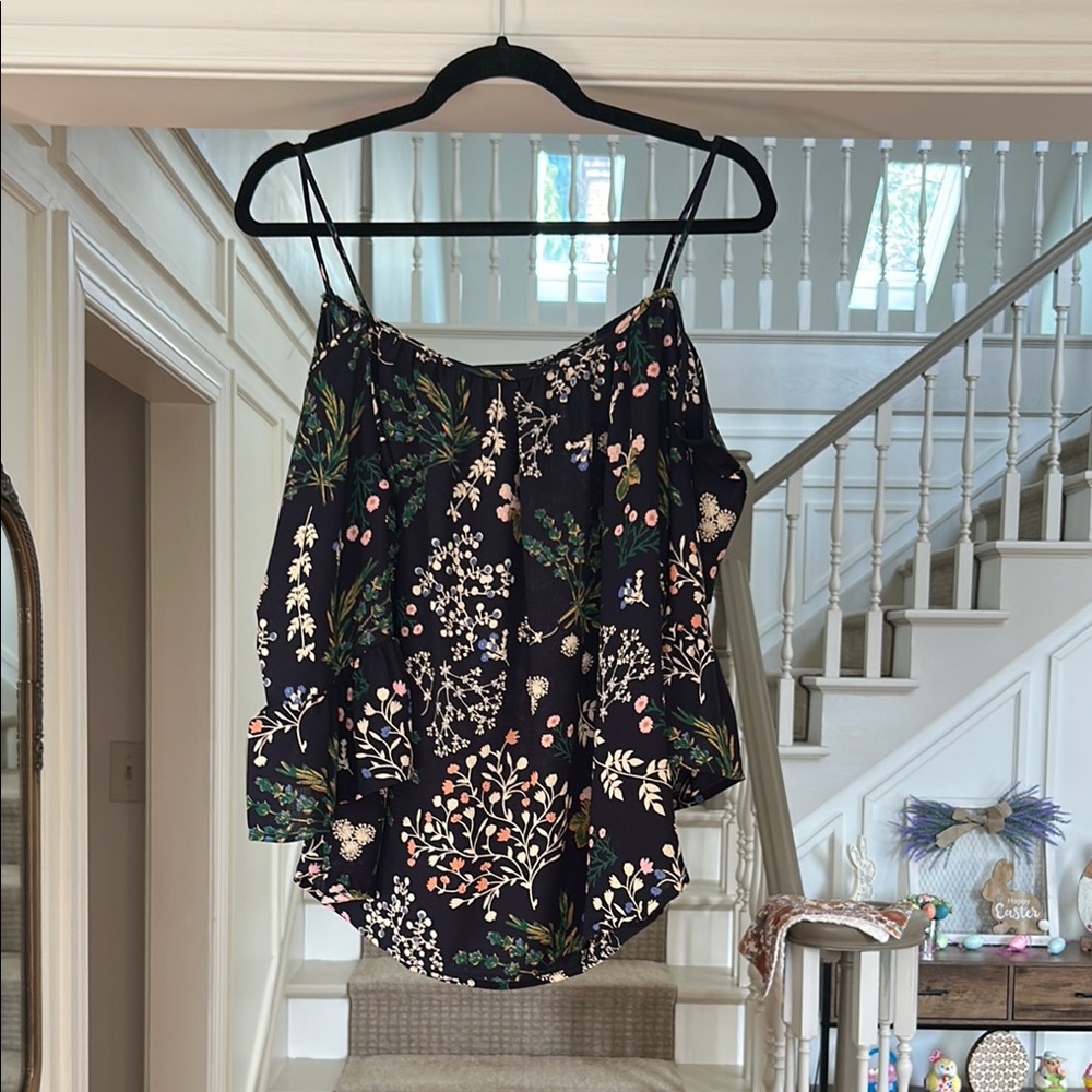 Hail3y:23 Floral Top